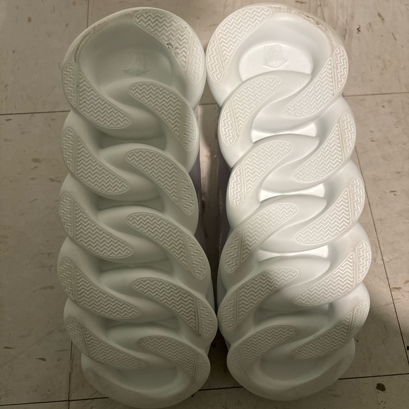 White Versace Chain Reaction Sneakers - Picture 5 of 9